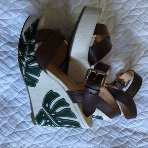 Anthropologie Palm print wedges